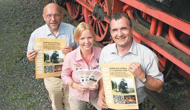 Stellen ein umfangreiches Programm auf die Beine (von links): Udo Gallowski, Sonja Truffel und Martin Schiweck organisieren das Eisenbahnfest